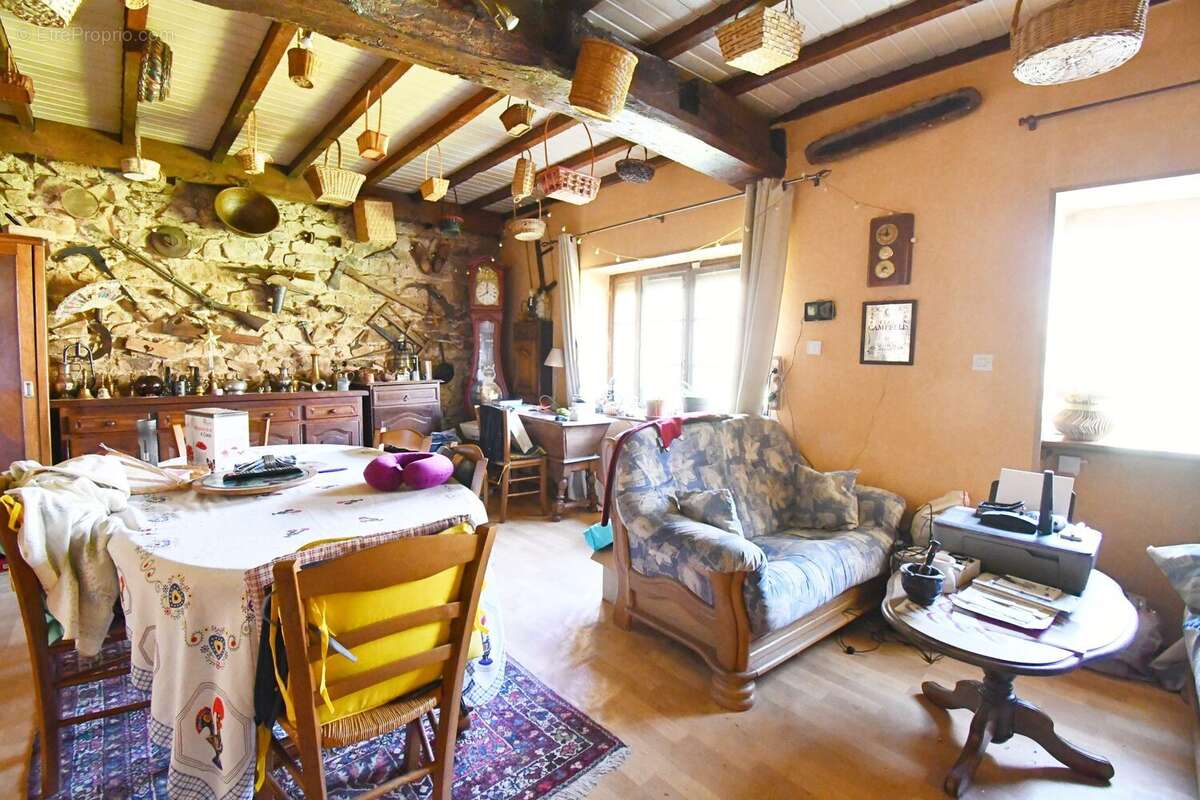 Maison 88 m² à Cussy-En-Morvan  - photo 7