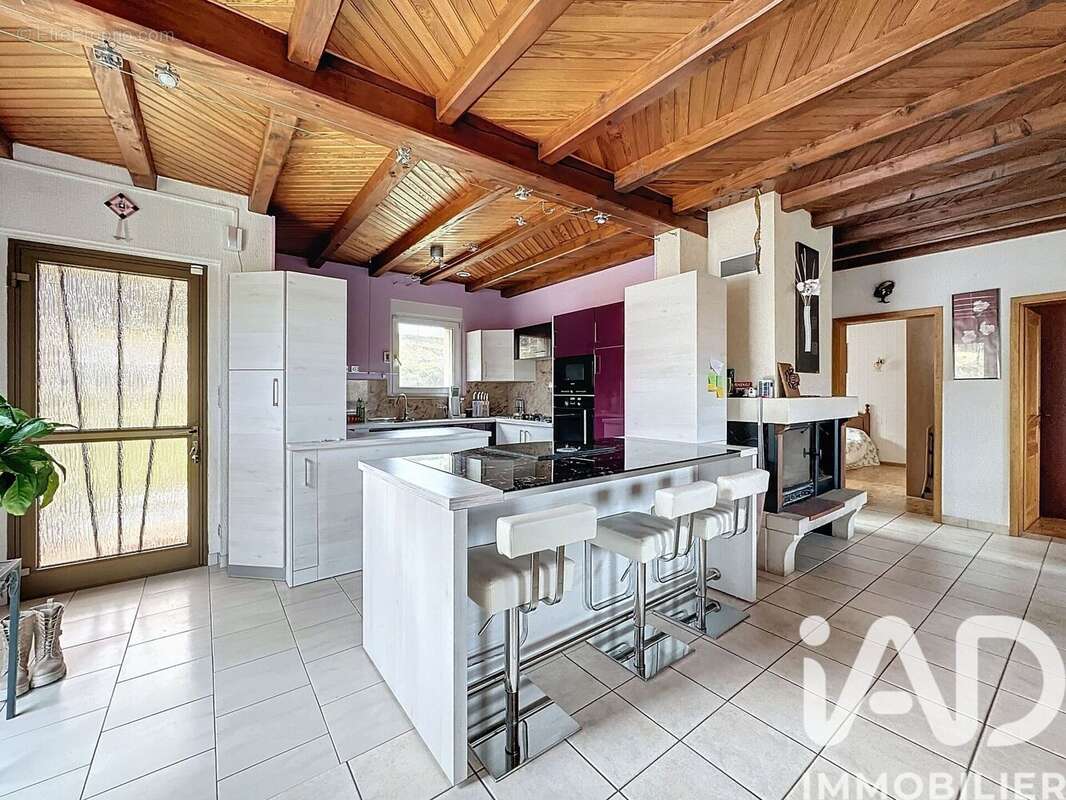 Photo 4 - Maison à ALBARET-LE-COMTAL