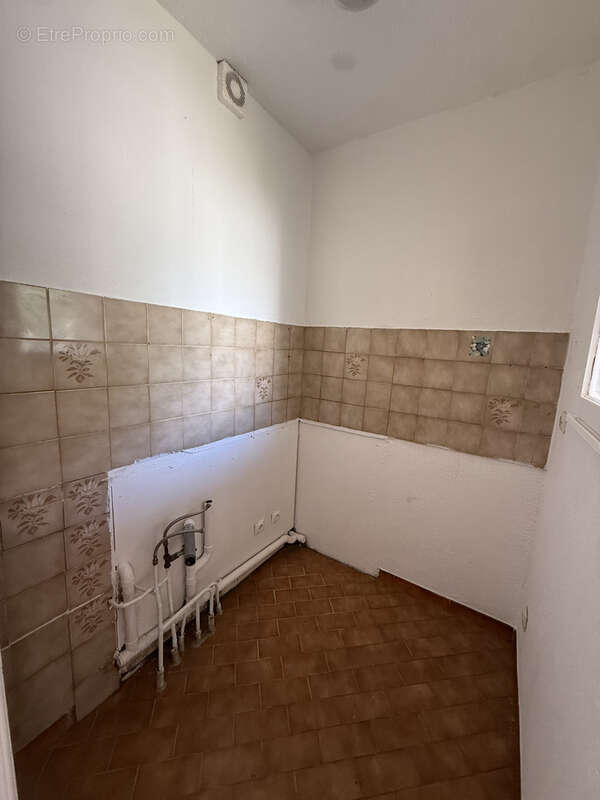 Studio 17 m2 terrasse 4 m2 - calvi centre - photo 4