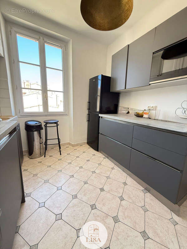 Appartement à MARSEILLE-6E