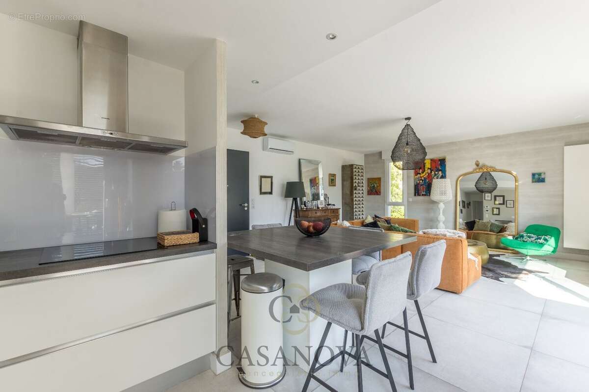 Appartement à CASTELNAU-LE-LEZ