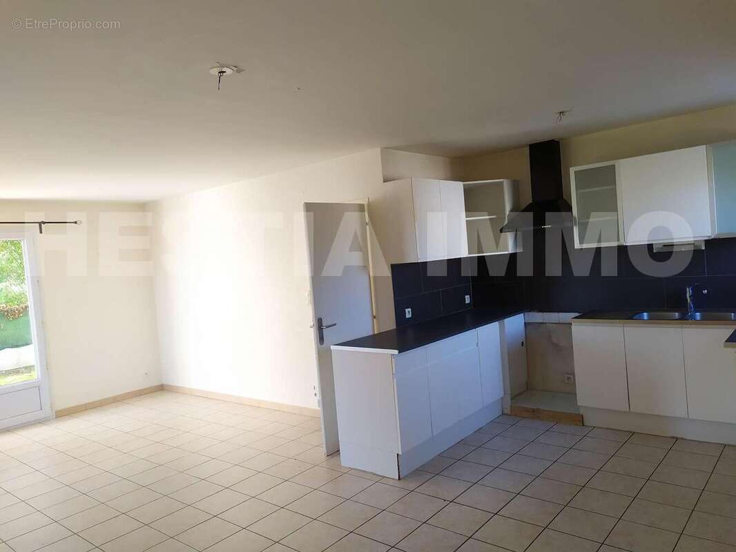 _copie-0_IMG_20251124_122339 - Maison à CASSON