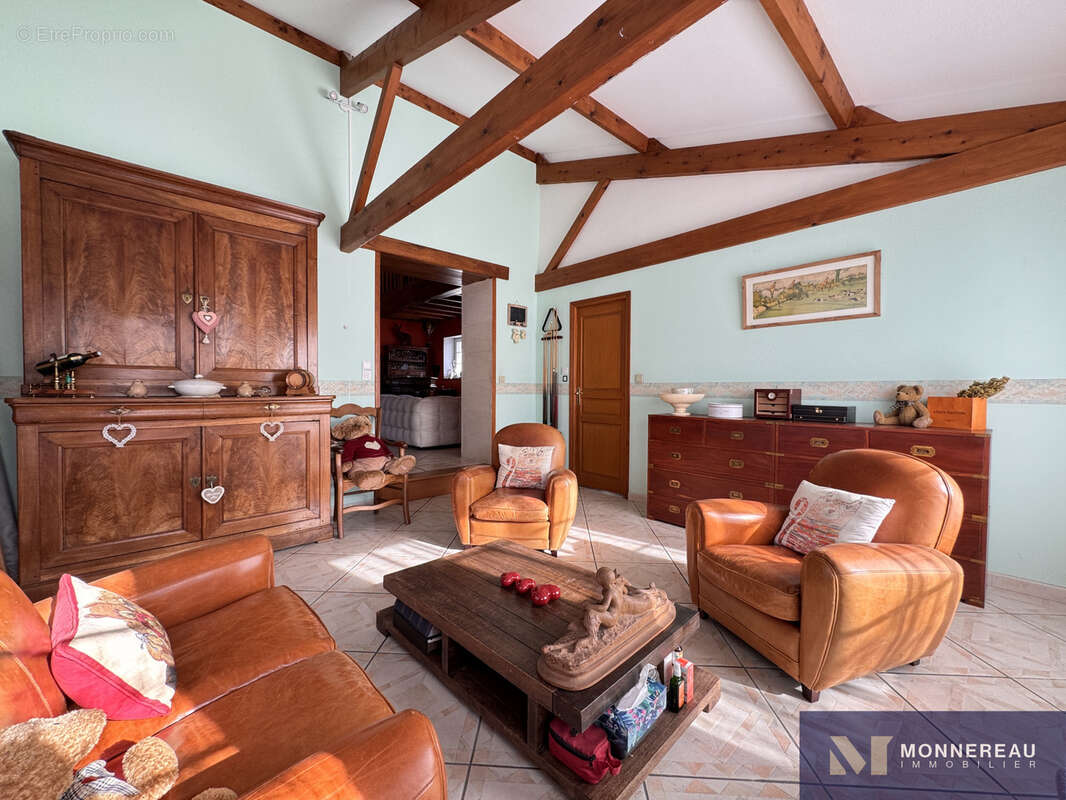 Maison à BAIGNES-SAINTE-RADEGONDE