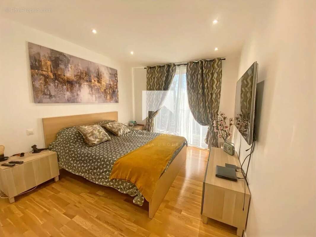 Appartement à HYERES