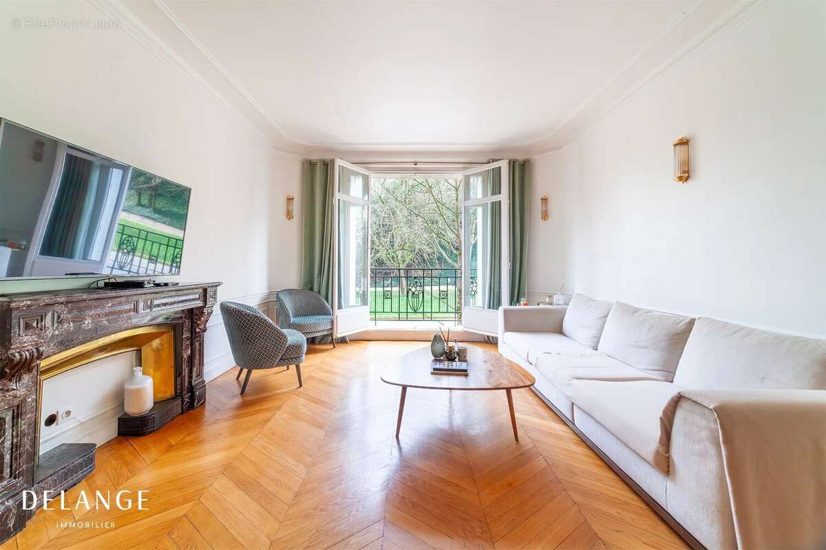 Appartement à PARIS-19E