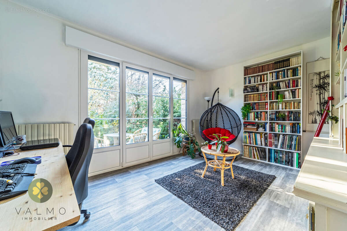 Maison à THOIRY