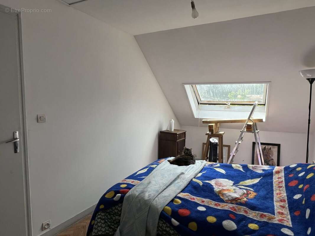 chambre 2 - Maison à LA LANDE-DE-LOUGE