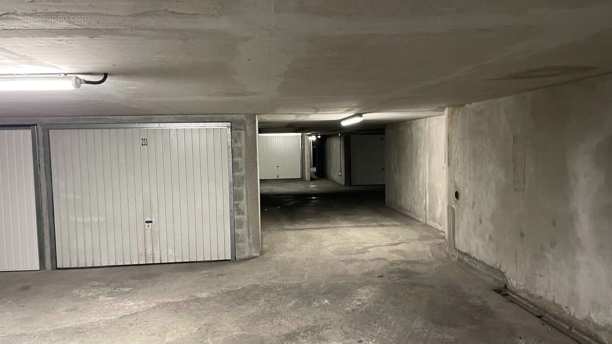 Parking à LYON-7E
