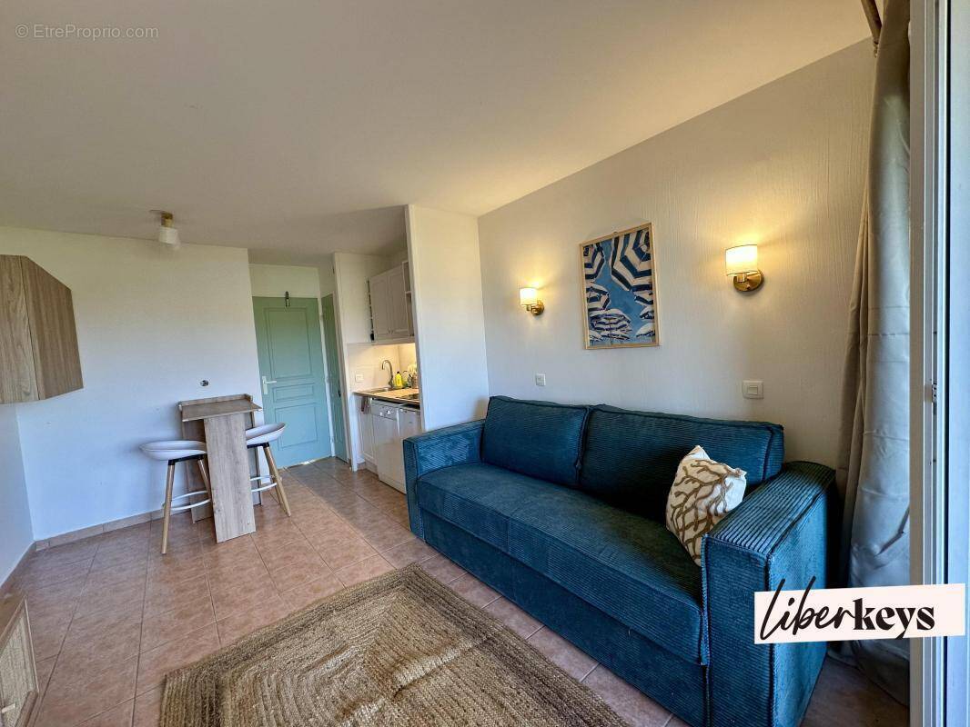 Appartement à ROQUEBRUNE-SUR-ARGENS