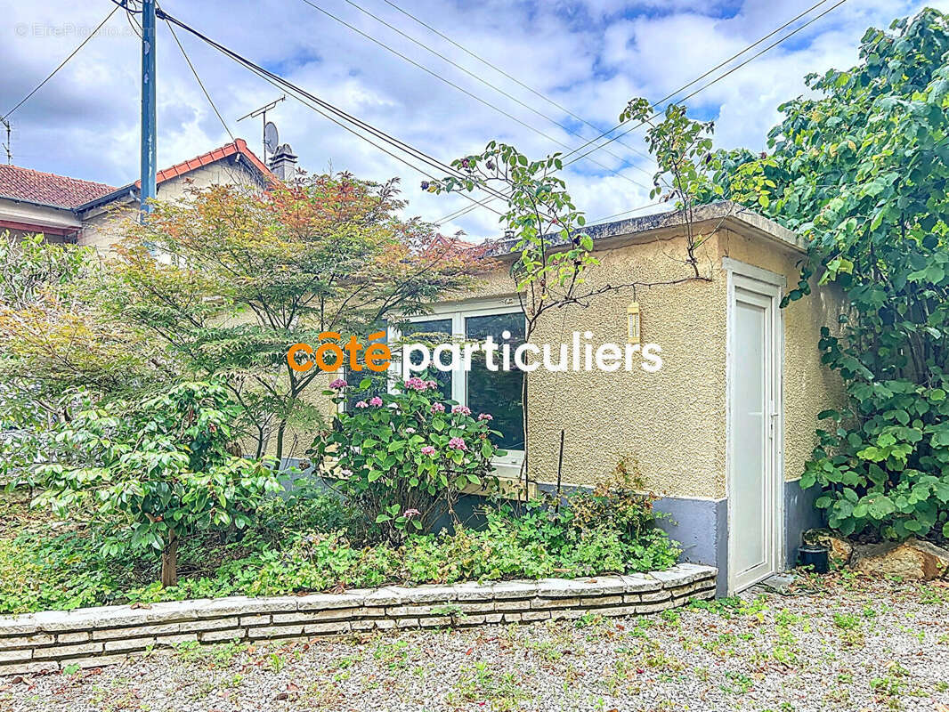 Maison à SAINT-MAUR-DES-FOSSES