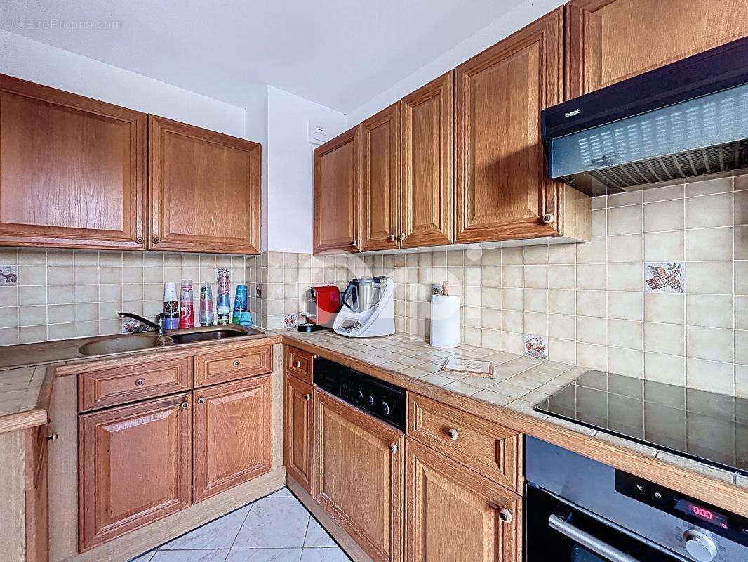 Appartement à ROQUEBRUNE-SUR-ARGENS