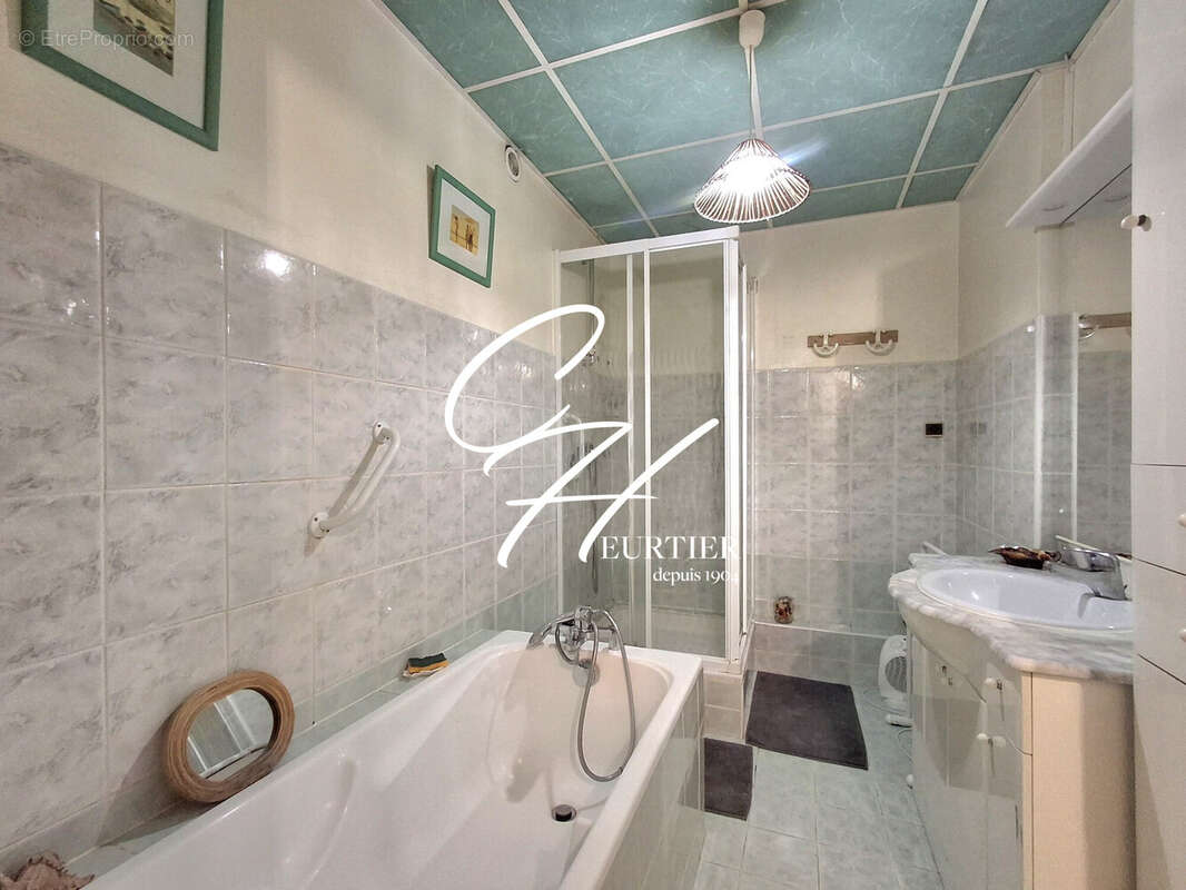 Appartement à SEYSSINET-PARISET