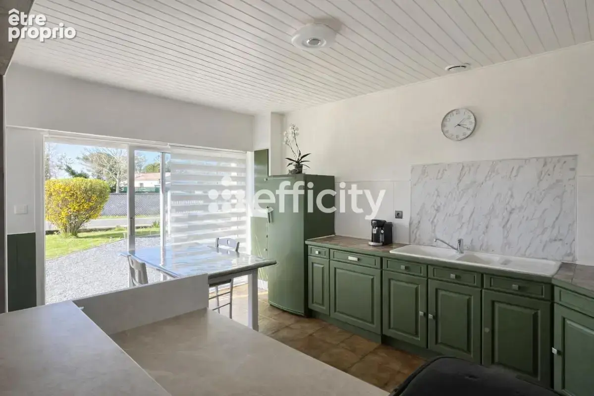Maison 4 pièces 113 m² à vendre à Corme-Ecluse (17600) - photo 5