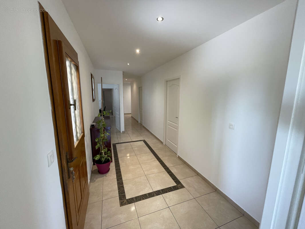 Maison126m2  de plain-pied à Nègrepelisse - photo 7