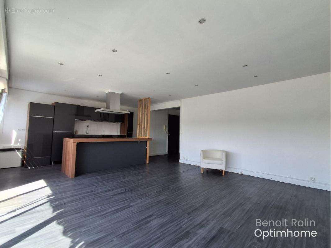 Appartement F3 de 67 m² – Grand balcon plein sud – Idéal investissement locatif - au Mans (72) - photo 3