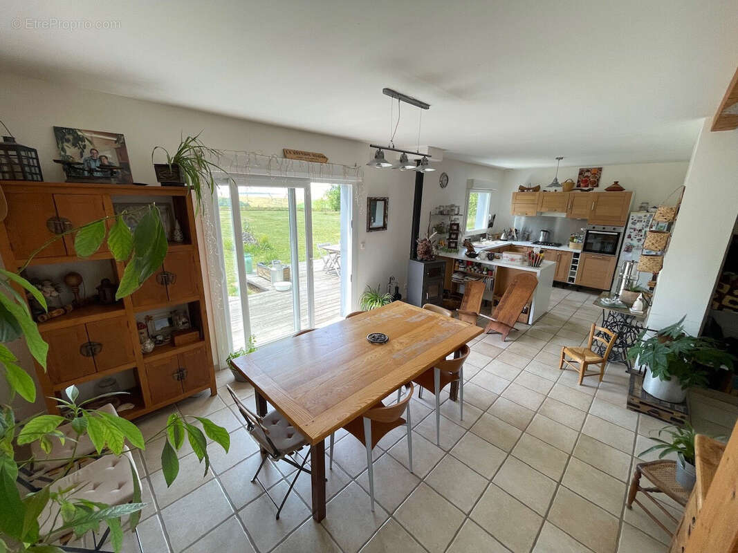 Maison 131 m² à Rieux  - photo 6