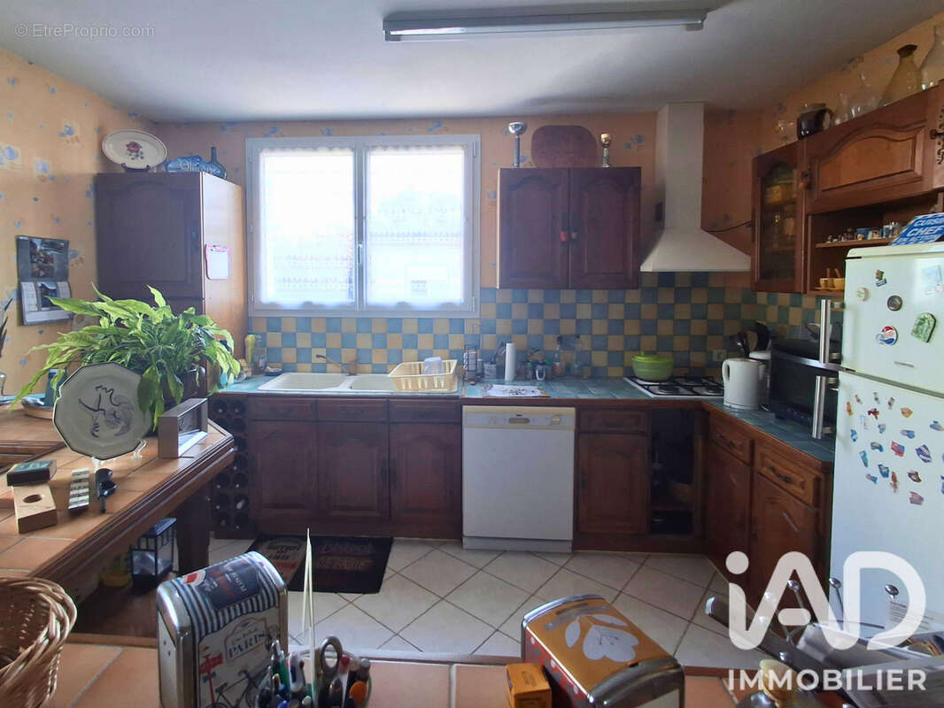 Maison 74 m² à Les Aix-D'angillon  - photo 6