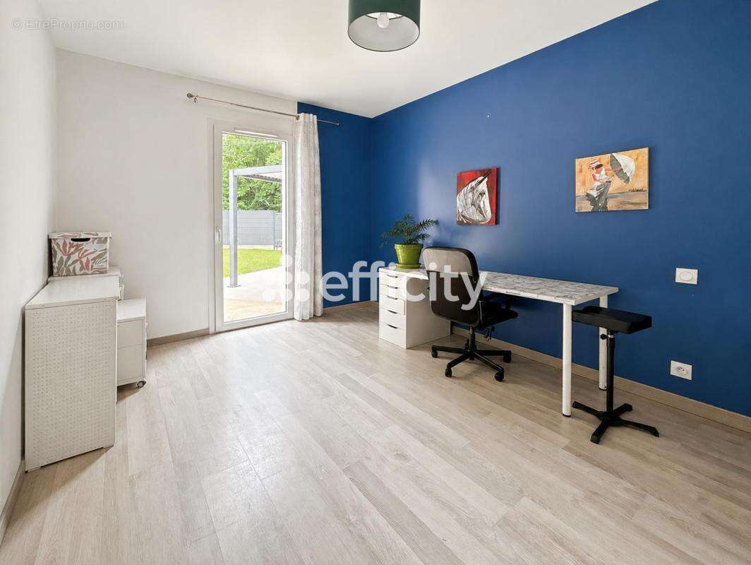Maison 105 m² à Ecoyeux  - photo 16