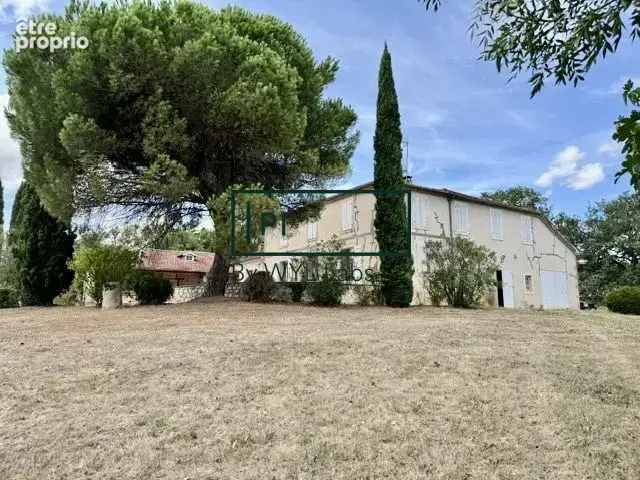 Maison 7 pièces 213 m² à vendre à Saint-Jean-Le-Comtal (32550) - photo 2