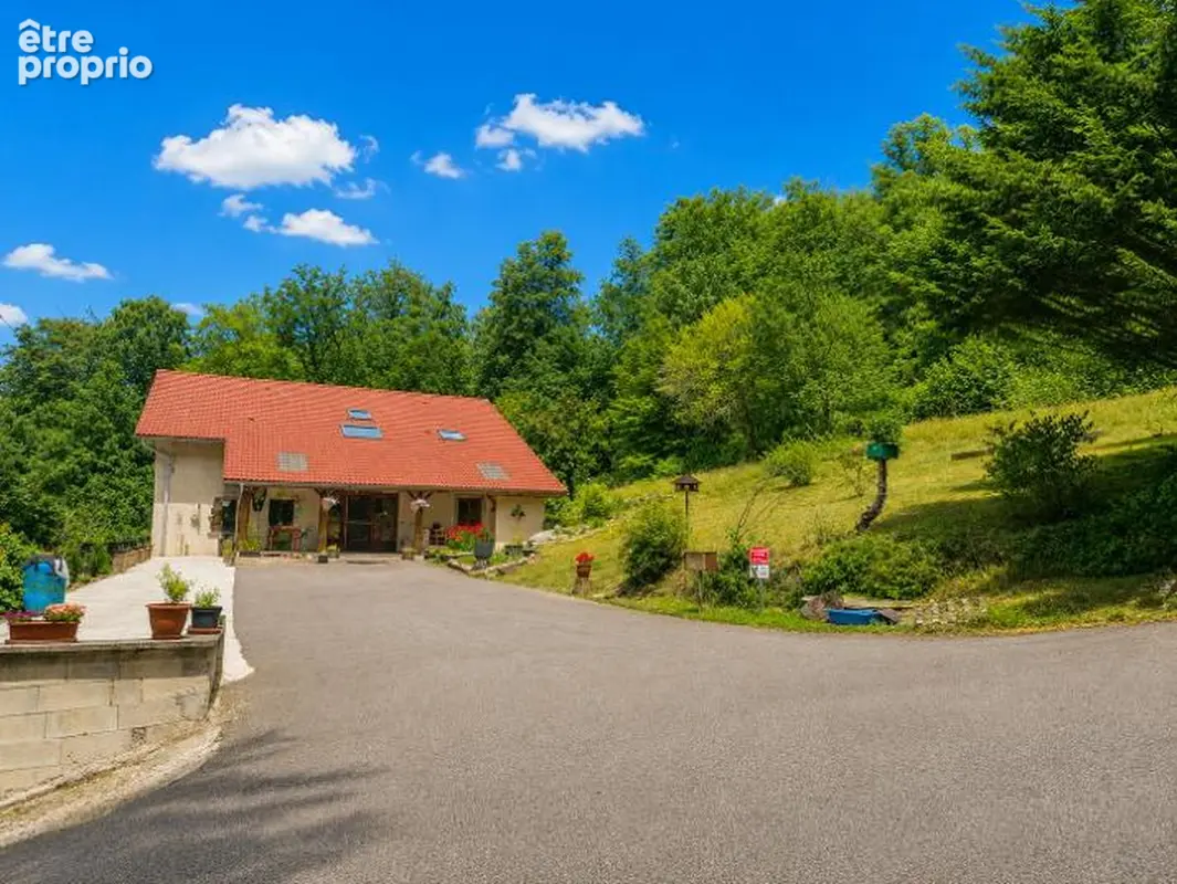 Ferme renovee  cadre nature 2,5 ha de terrain - photo 1