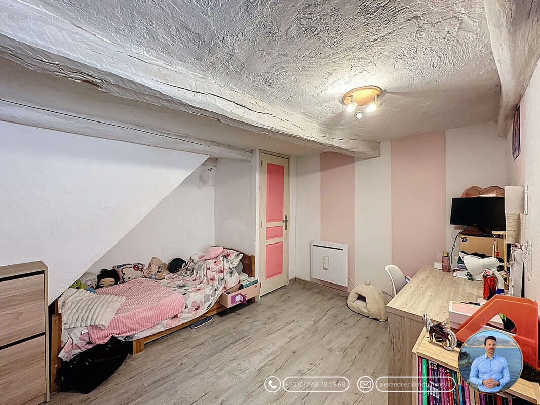 Appartement à CASTELLAR