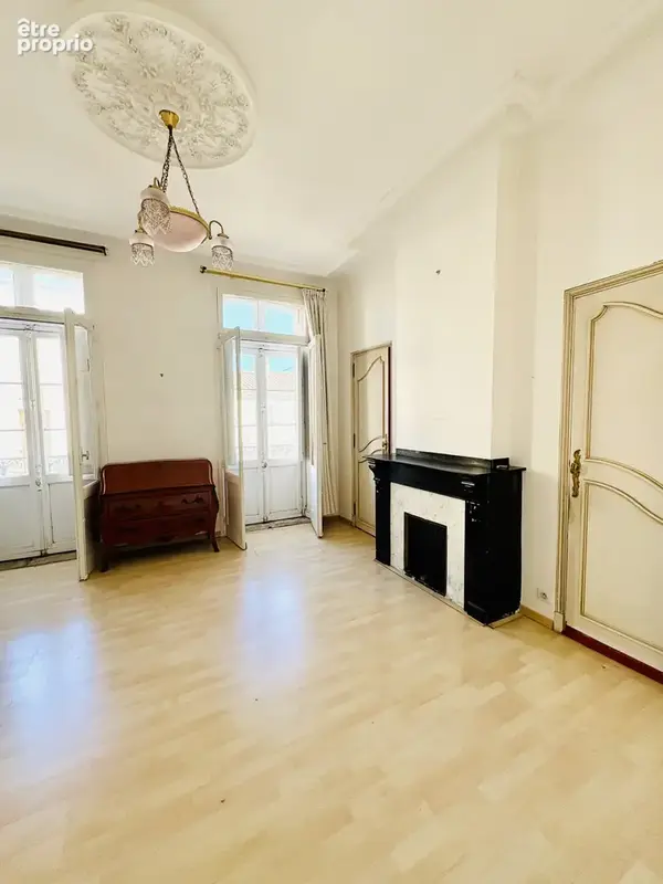 Maison de ville 8 pièces avec jardin et dépendance - photo 3