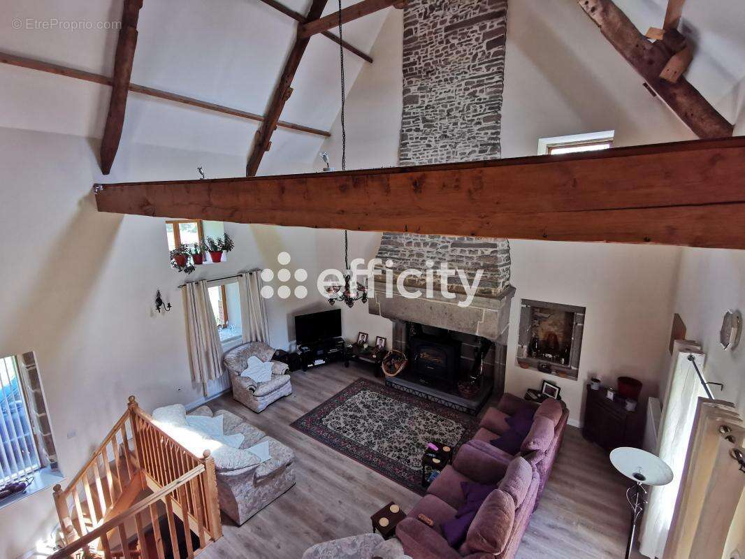 Maison à SAINT-SEVER-CALVADOS