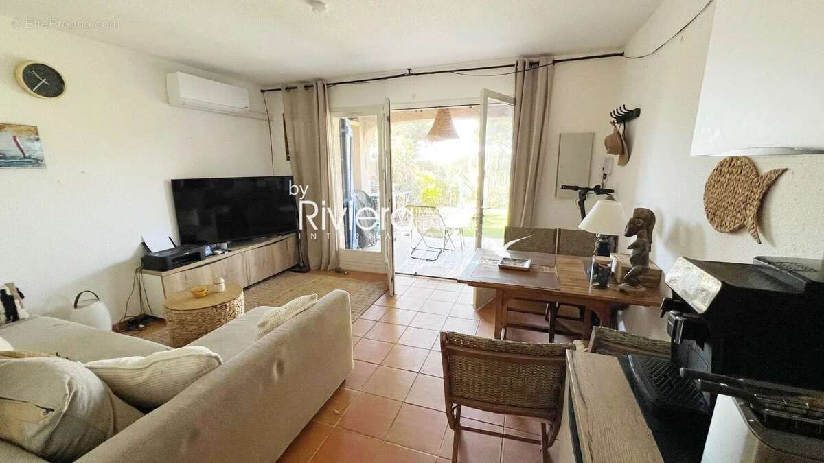 Appartement à LA CROIX-VALMER