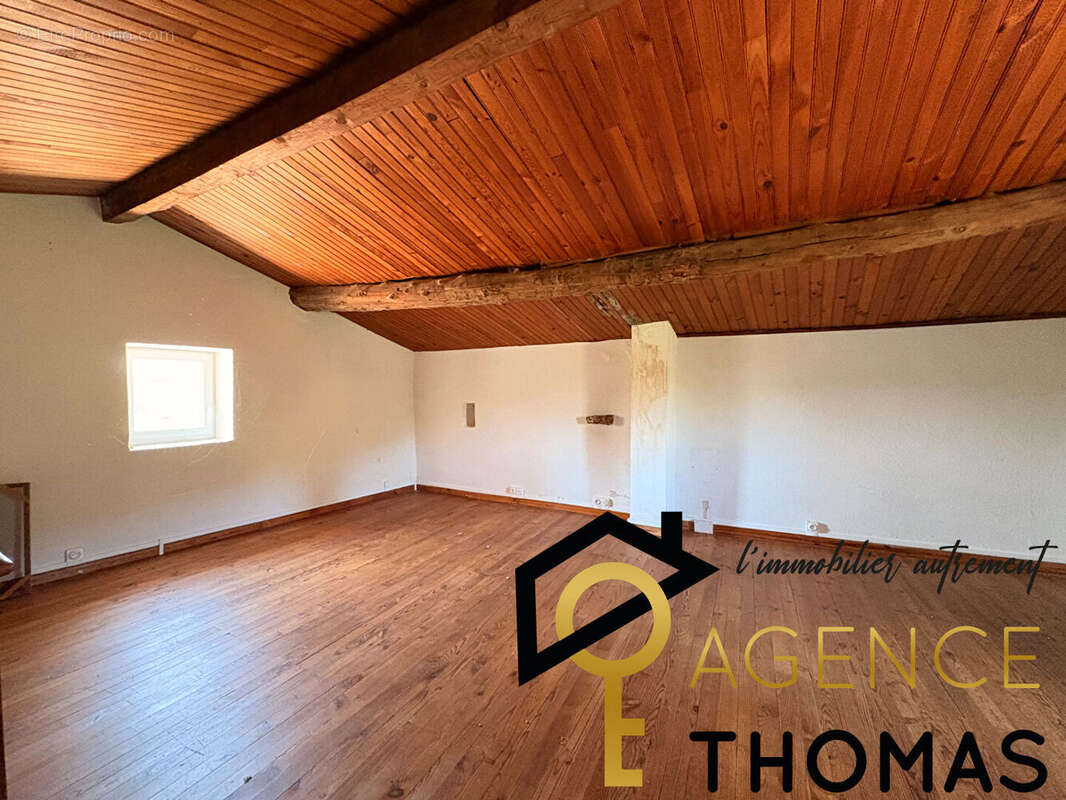 Maison en pierre 164m2 composée de deux logements Largentière - photo 13