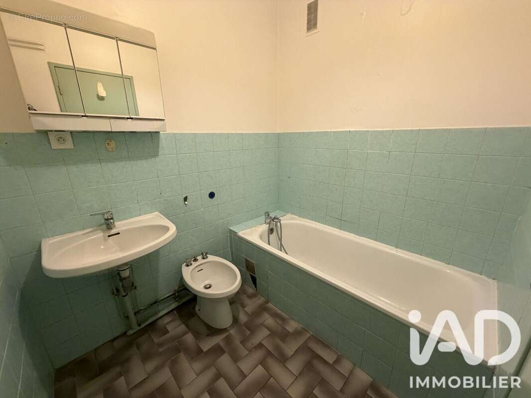 Appartement 92 m² à Carros  - photo 9