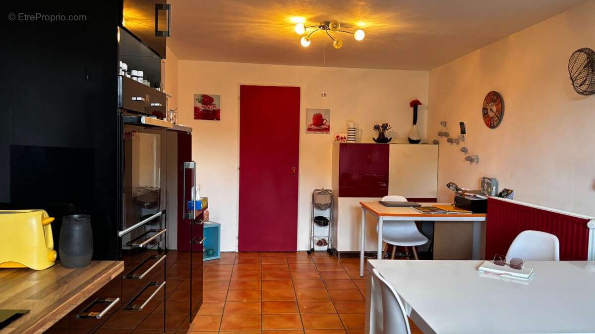 Maison en pierre,  Uchizy, 152 m2 avec beau terrain arboré et dépendances - photo 7