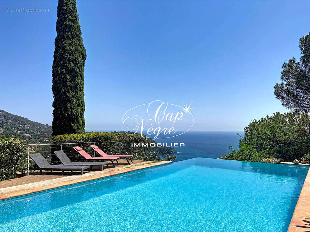 Propriété piscine vue mer au Rayol-Canadel - photo 10
