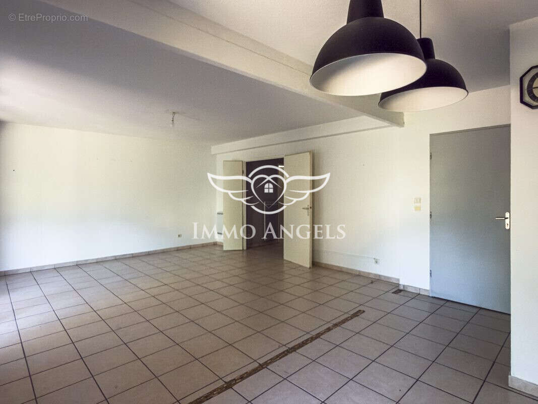 Maison 86 m² à Morieres-Les-Avignon  - photo 4