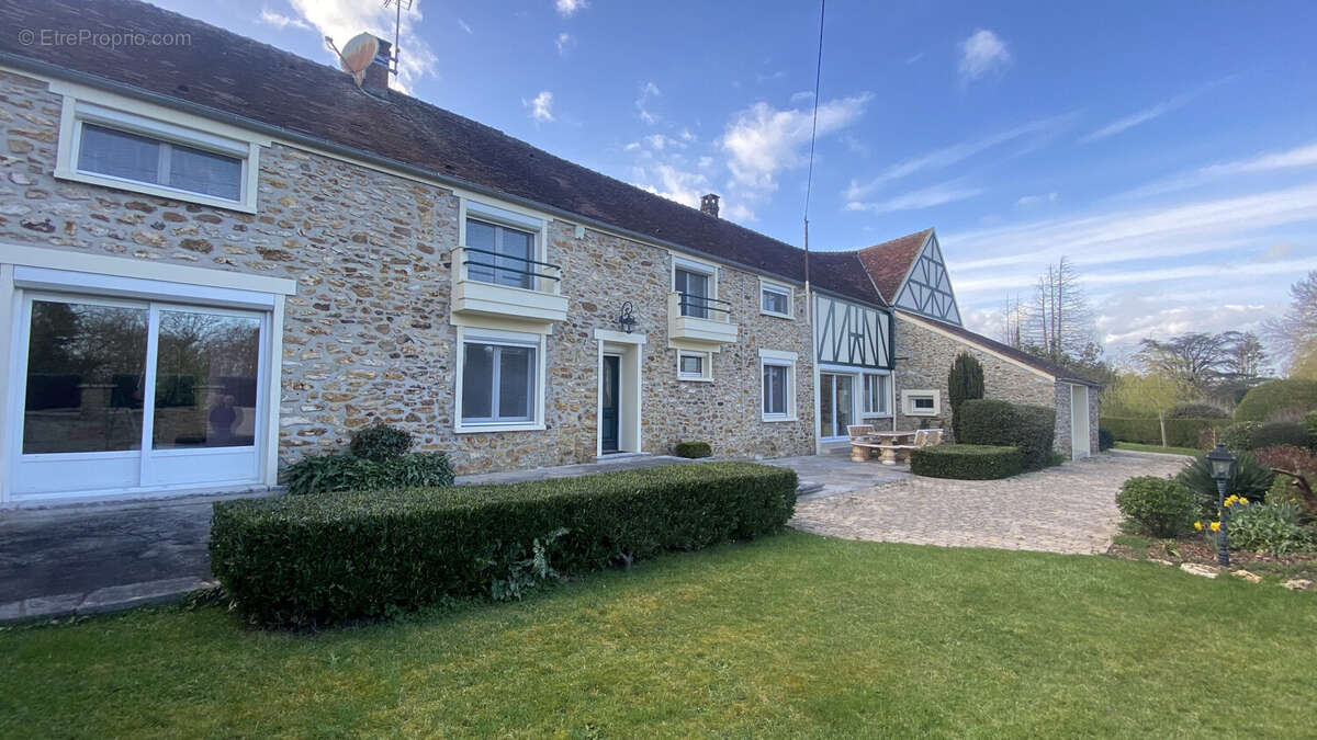 Maison à COULOMMIERS