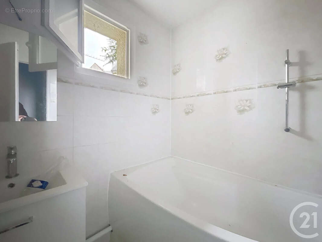 Appartement 47 m² à Troyes  - photo 2