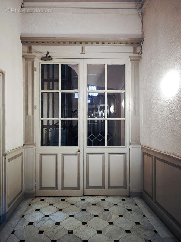 Appartement à MARSEILLE-6E