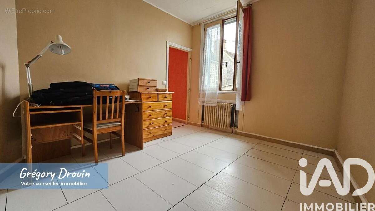 Maison 162 m² à Tousson  - photo 9