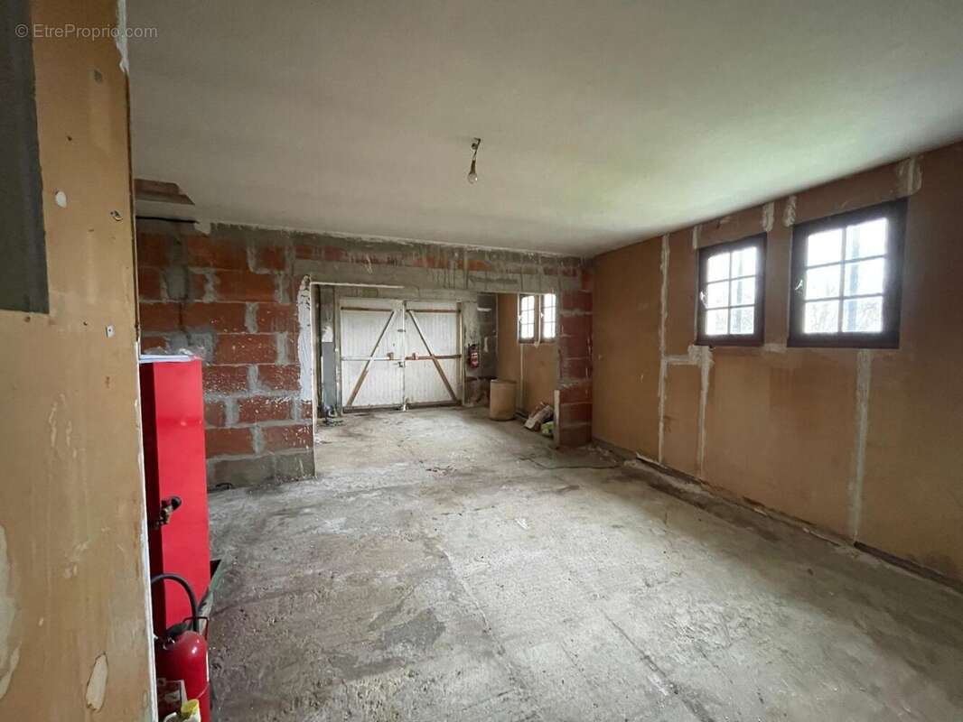 Maison 93 m² à Roullet-Saint-Estephe  - photo 8
