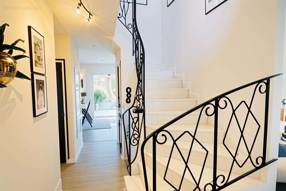 Maison à CHAMPS-SUR-MARNE