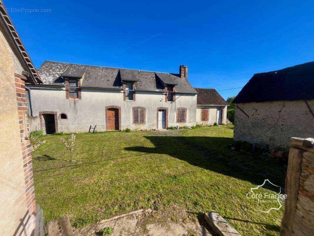 Maison à TANNERRE-EN-PUISAYE