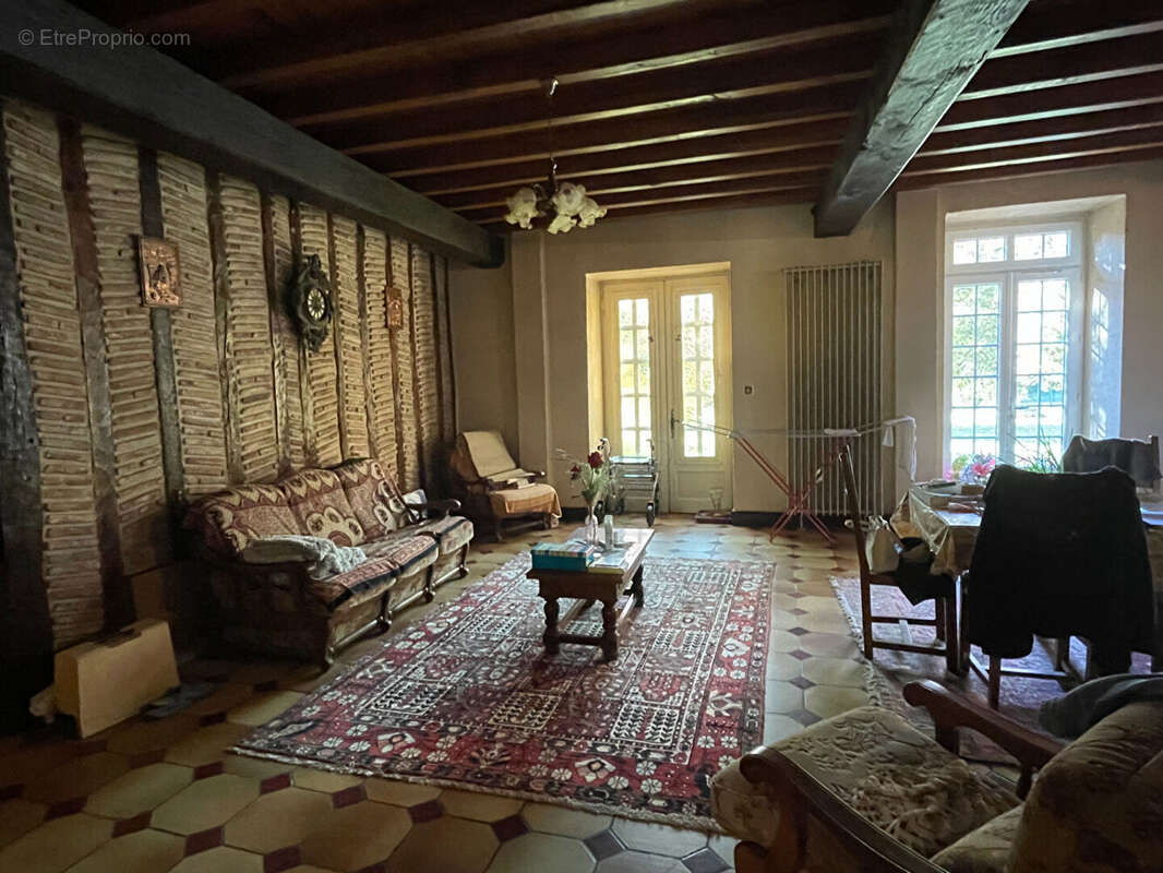 Maison à MONTPEYROUX