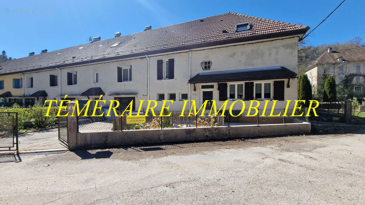 Maison à BOURG-DE-SIROD