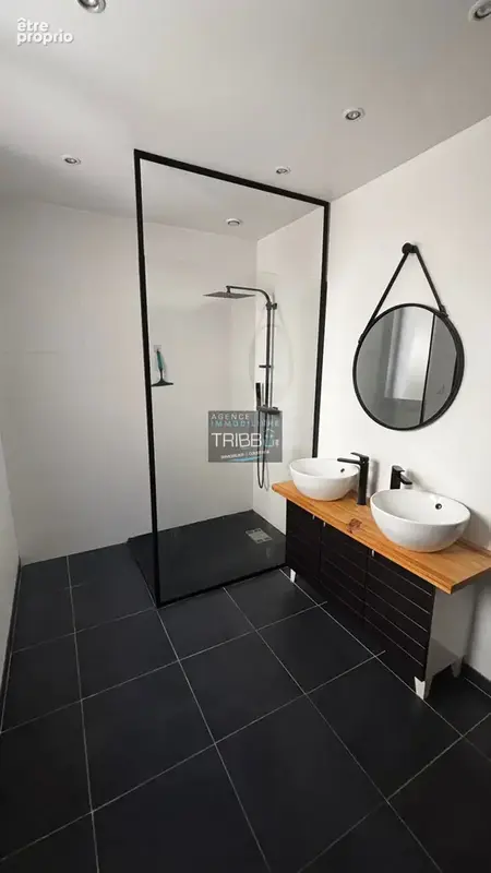 Maison de village en duplex de 80 m2 avec grand garage - TRESSERE - photo 11