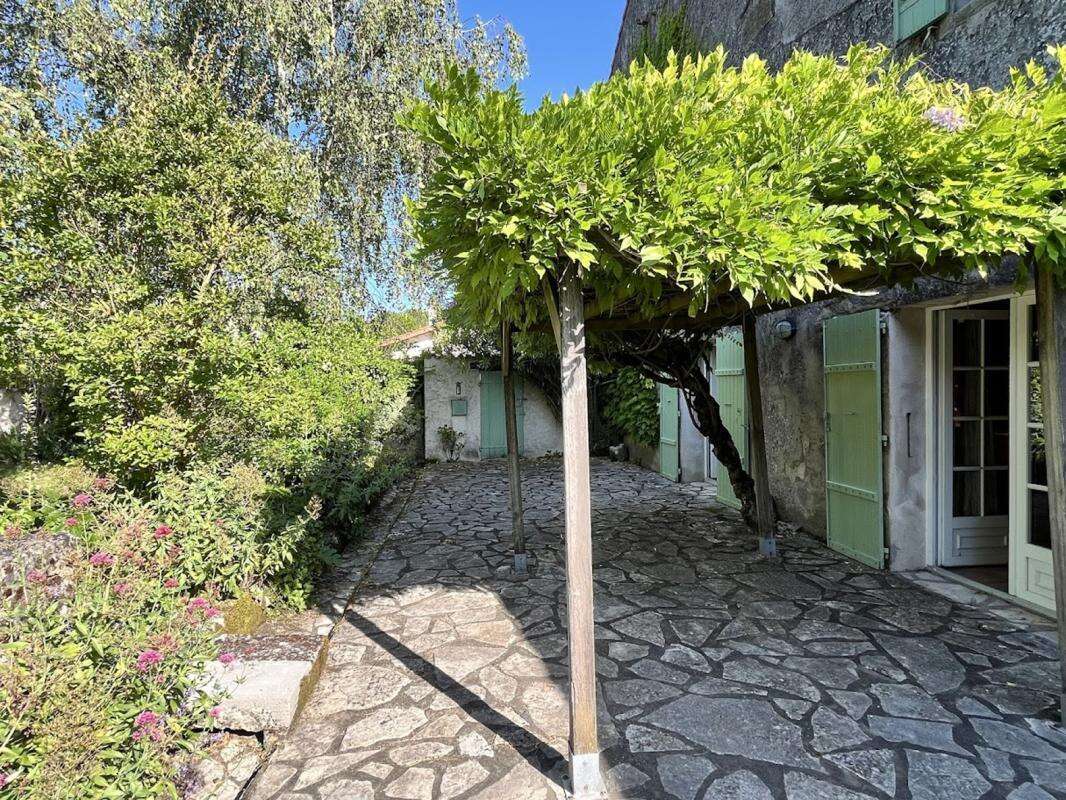 Maison 159 m² à Semussac  - photo 18