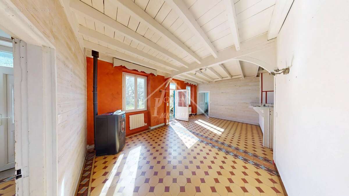 Maison à ETROUSSAT
