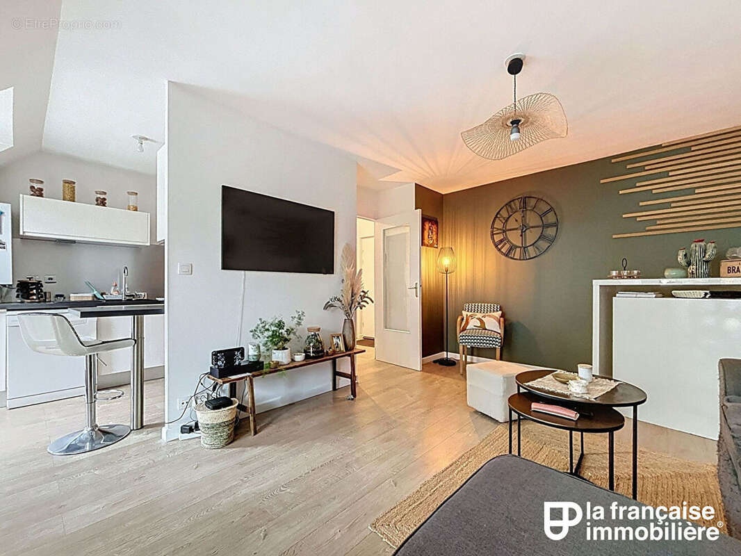 Appartement à VERN-SUR-SEICHE