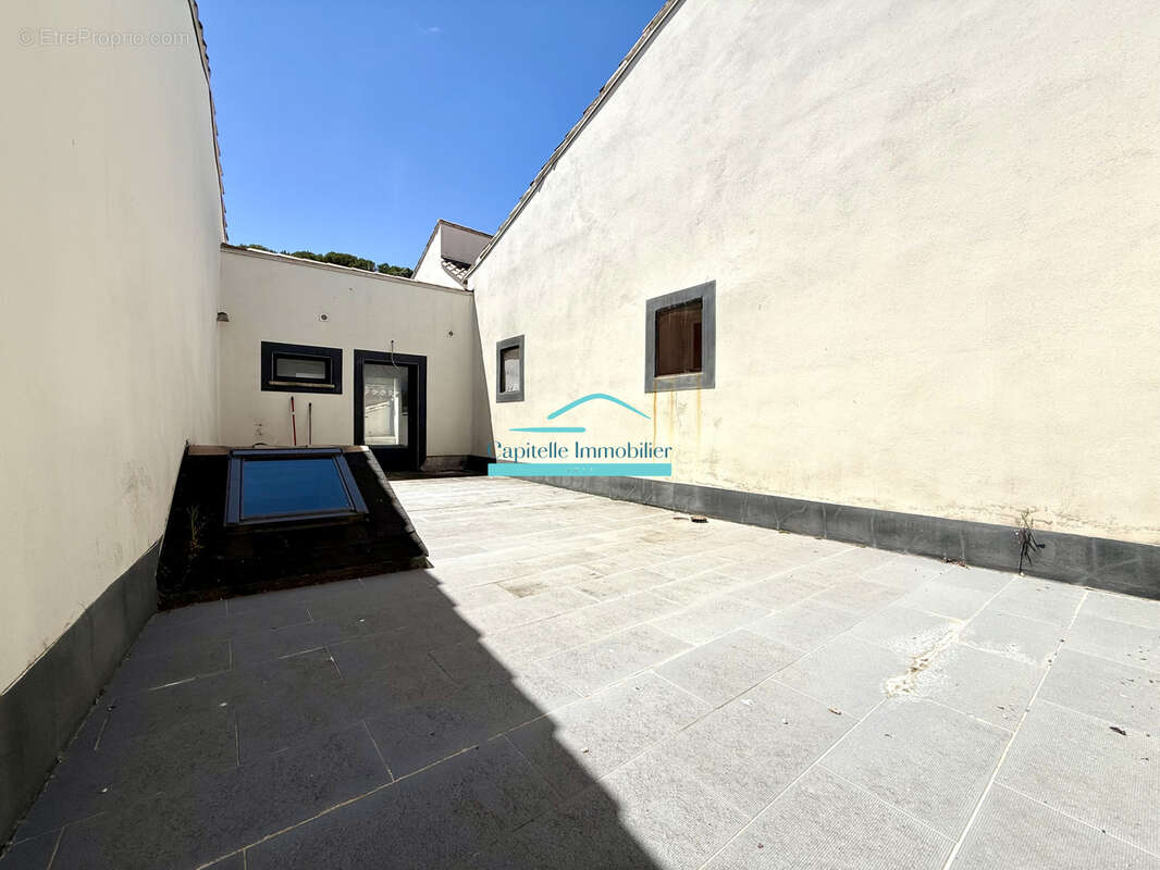 Maison à COURNONTERRAL