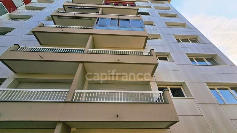 Annemasse, grand 3 pièces aux portes de la frontière - photo 12