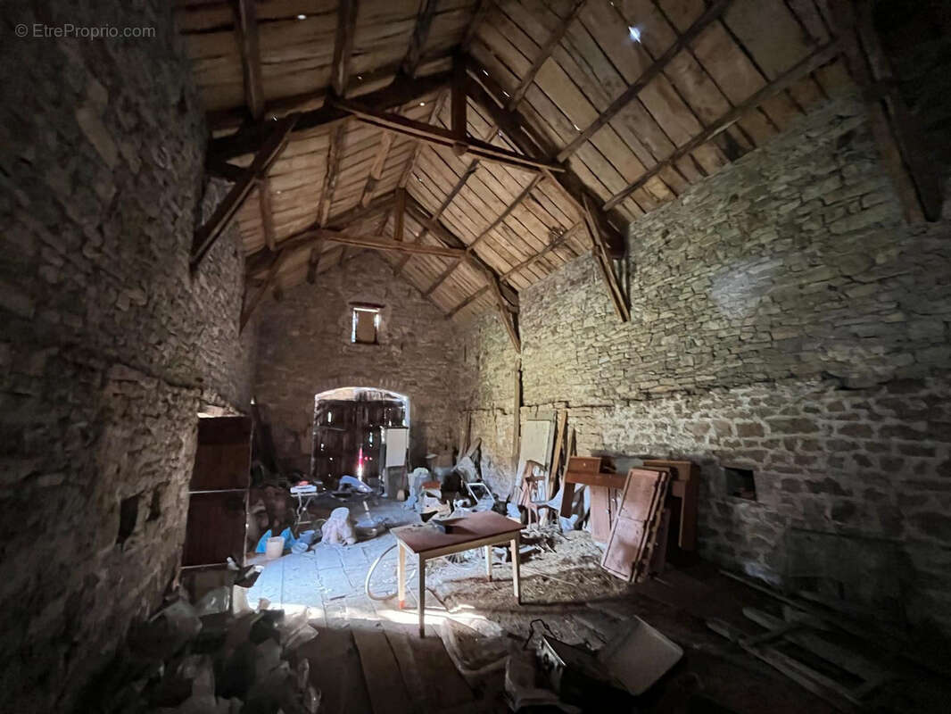 Maison à SEVERAC-LE-CHATEAU