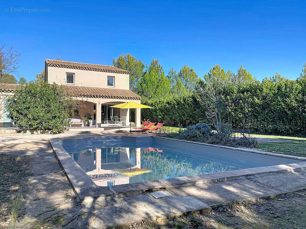 Maison à EGUILLES